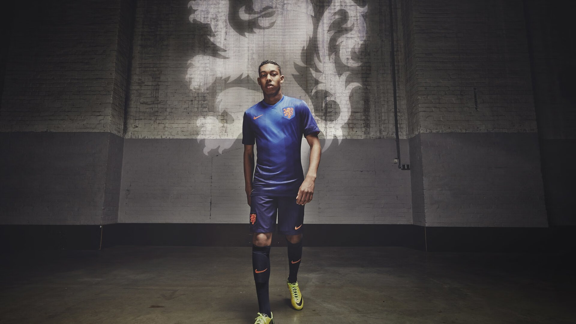 足球比赛直播接入AI讲解系统提升观赏性，足球直播技术